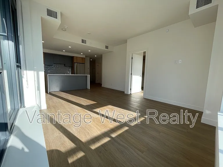 3699 Capozzi Rd #306 — Photo 6