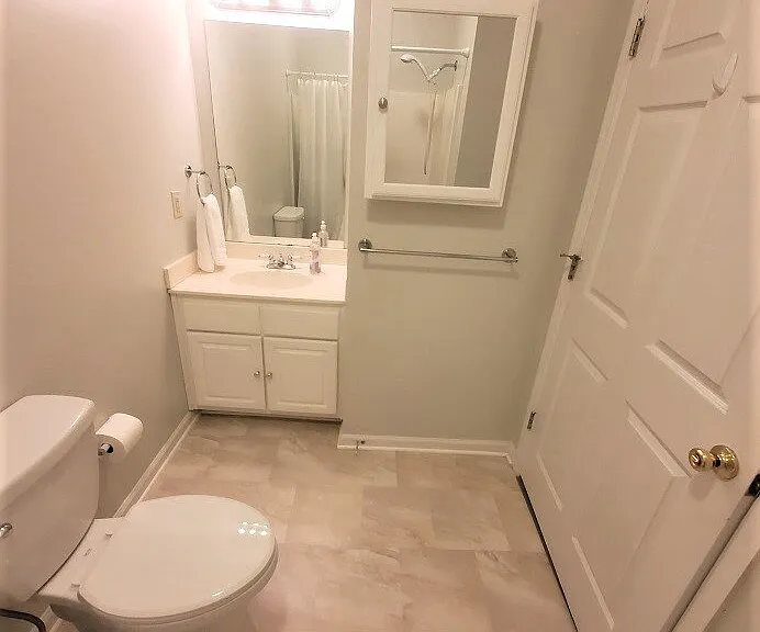 910 Churchill Xing — Photo 24