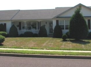 75 Lynwood Dr, Chalfont, PA 18914