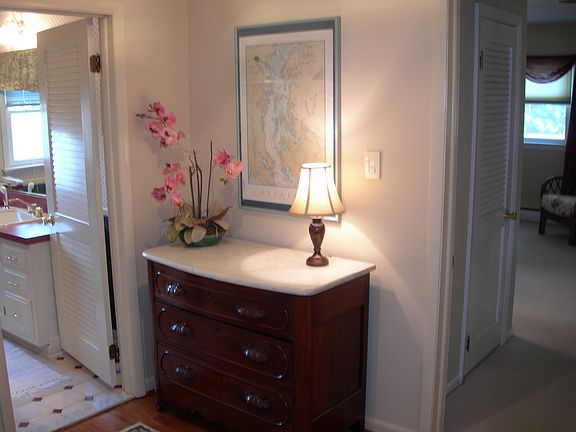 Rear Foyer