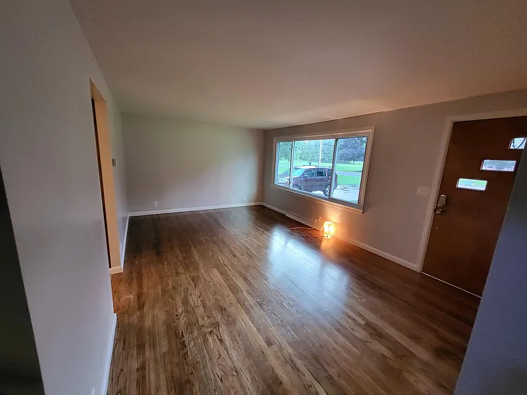 9620 Bean Hill Rd — Photo 2