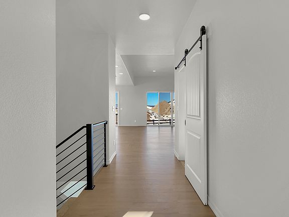 Entry Photo of model