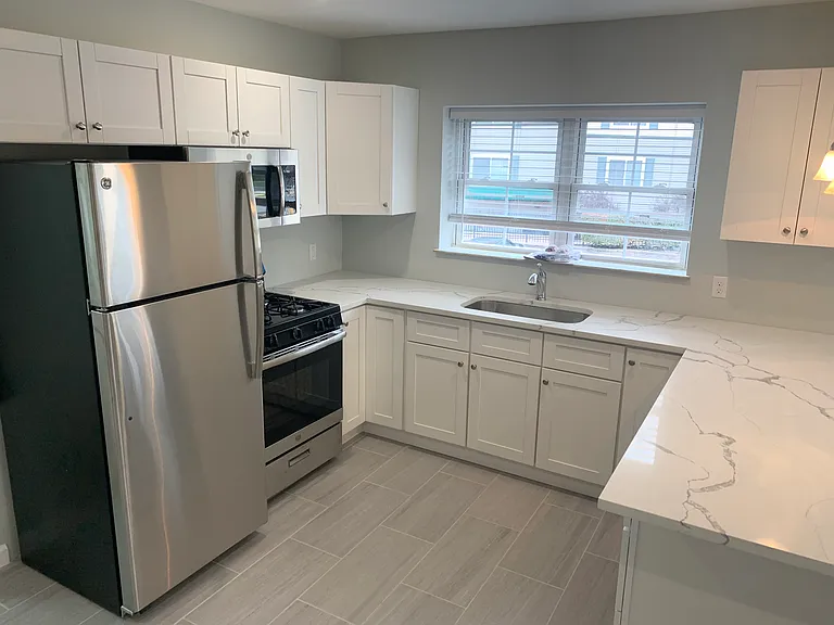 529 Bloomfield Ave #5 — Photo 3