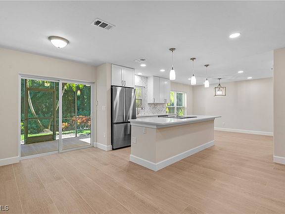 4th image of 8256 Charter Club Cir Unit 5