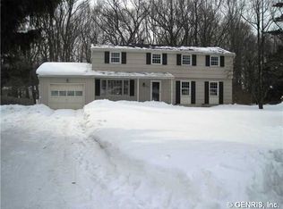 104 Crest View Dr, Rochester, NY 14625