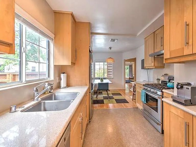 3606 Veteran Ave — Photo 8