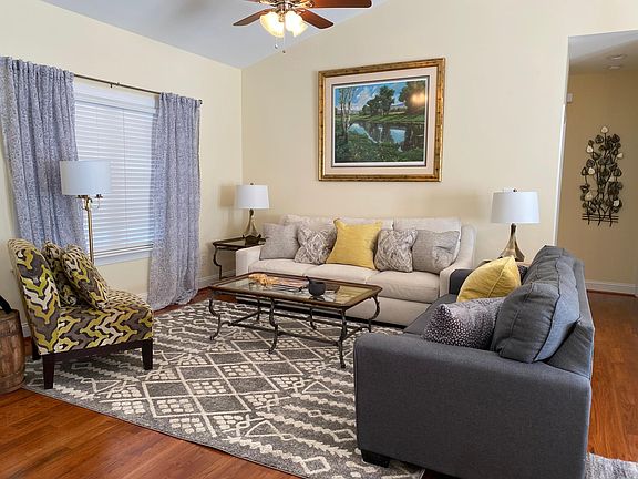 LIVING ROOM WITH 65" TV