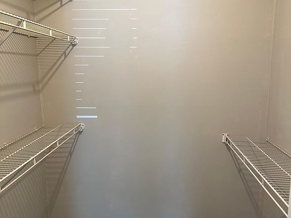 4th image of 172 Mallard Glen Dr APT 1