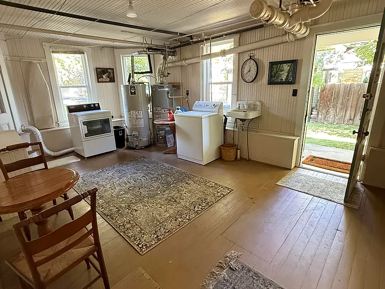 192 Van Ness Ave #4 — Photo 9