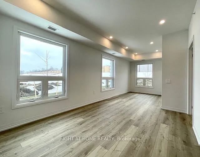 15 Kneeshaw Dr #102 — Photo 12