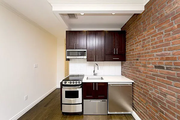 Rented by R New York | media 22