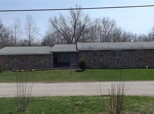 71 Lyons Ave, Fairchance, PA 15436