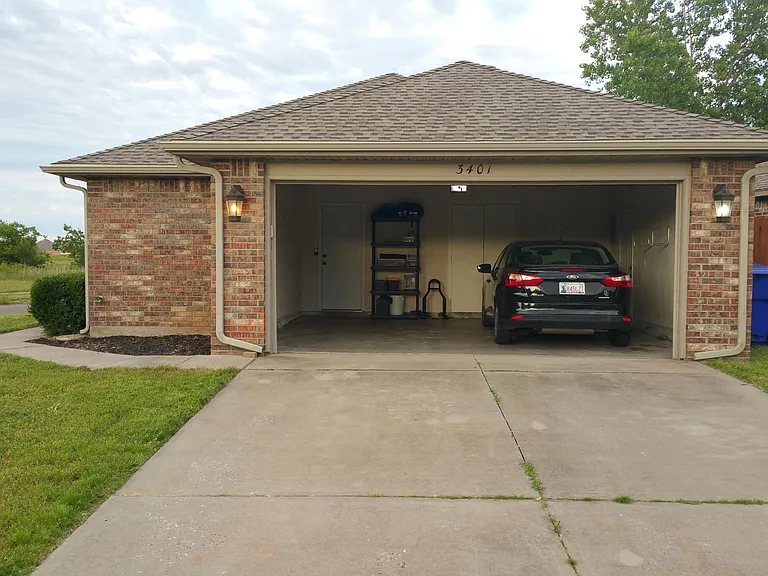 3401 Lyric St — Photo 11