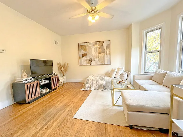 216 Freeman St #21 — Photo 12