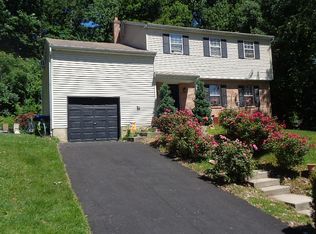 3 Roberts Cir, Upper Chichester, PA 19061