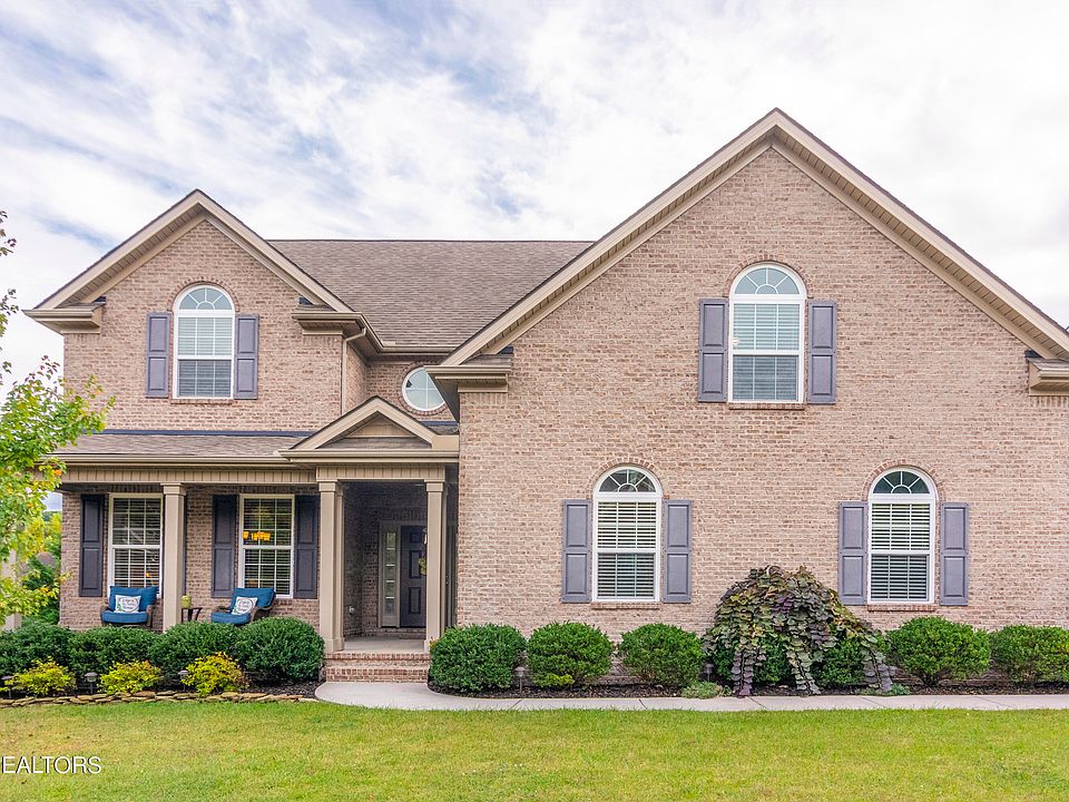 1st image of 5715 Enchanted Ln