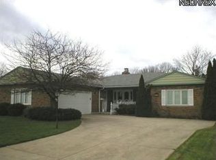 3560 Chrisfield Dr, Rocky River, OH 44116