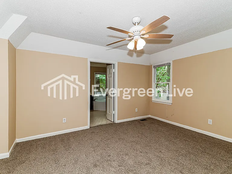 605 Riverwalk Way — Photo 8