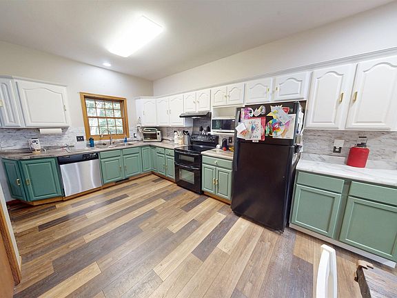 2nd image of 1608 Woodside Cir