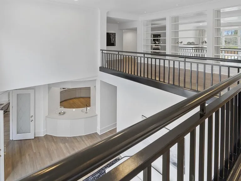 997 Davis Dr — Photo 60