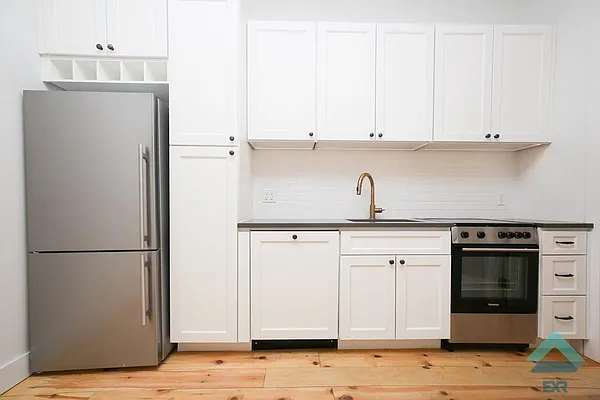 Rented by EXR | media 67