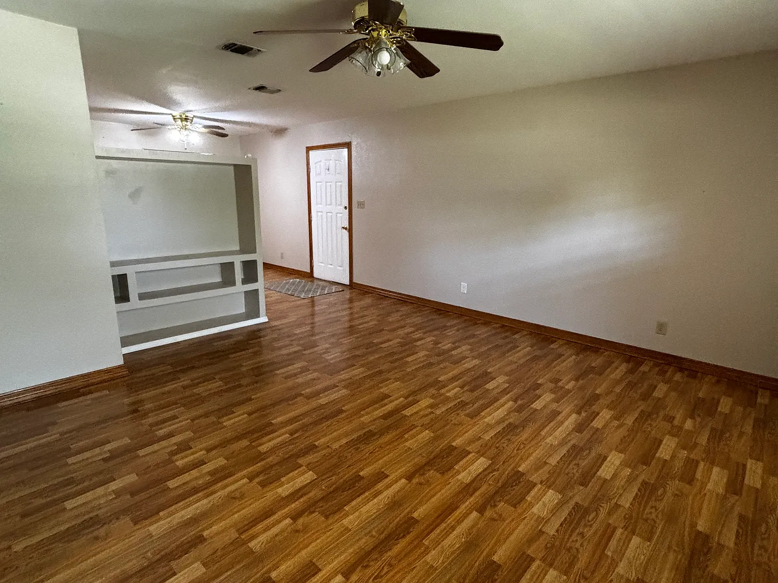 3 bed, 1934 sqft, $2,200 — Photo 4