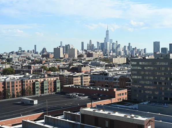 100 Manhattan Ave #213, Union City, NJ 07087