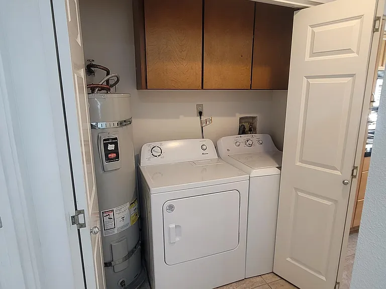 1031 Maple St #A — Photo 6