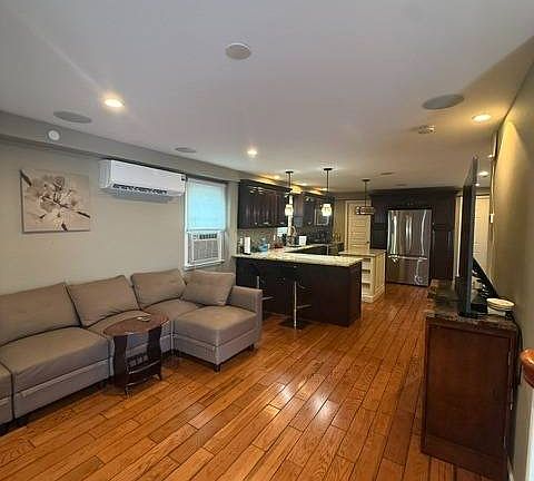 2nd image of 27 Melba Ct