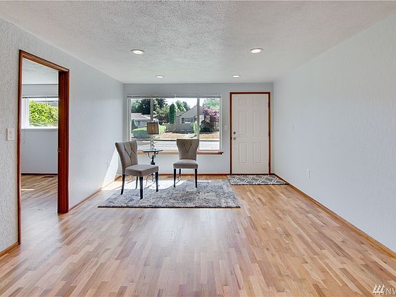 3rd image of 6822 Yakima Ave