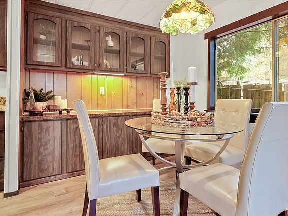 4th image of 27020 Frodesen Circle NE