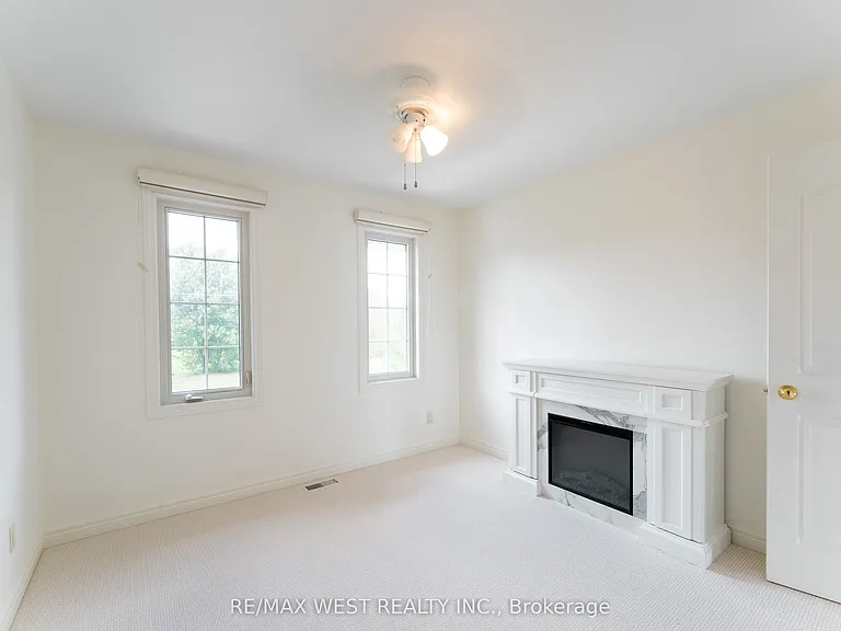 114 Brown St #3 — Photo 15