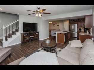 9145 Greenspire Dr UNIT 115, West Des Moines, IA 50266