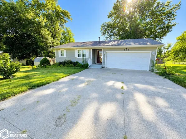 623 N 3rd St, Centerville, IA 52544