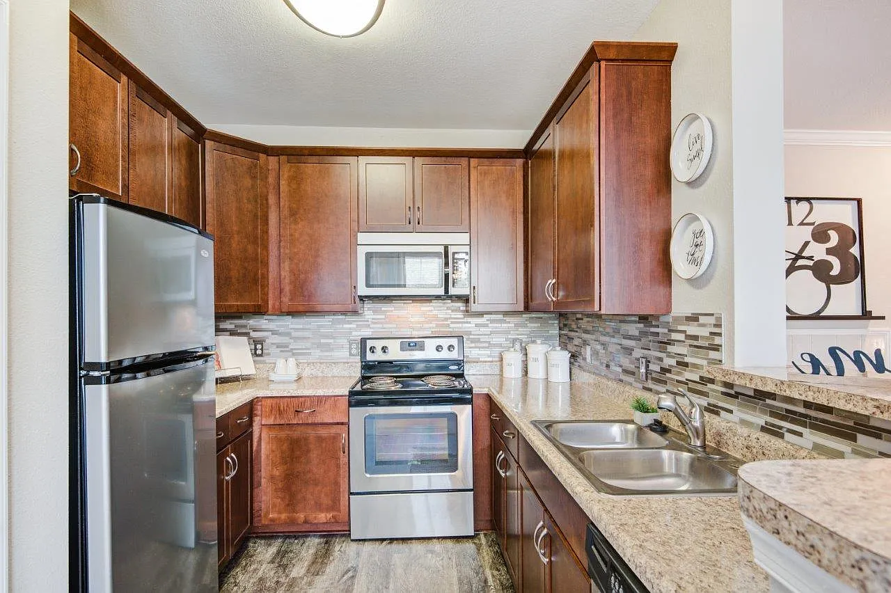 Village at Potomac Falls Apartment Homes — Photo 3