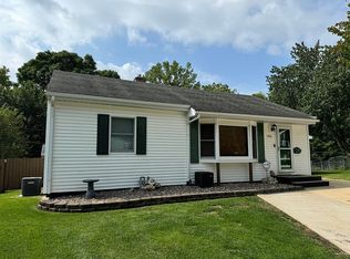 3336 26th St, Rock Island, IL 61201