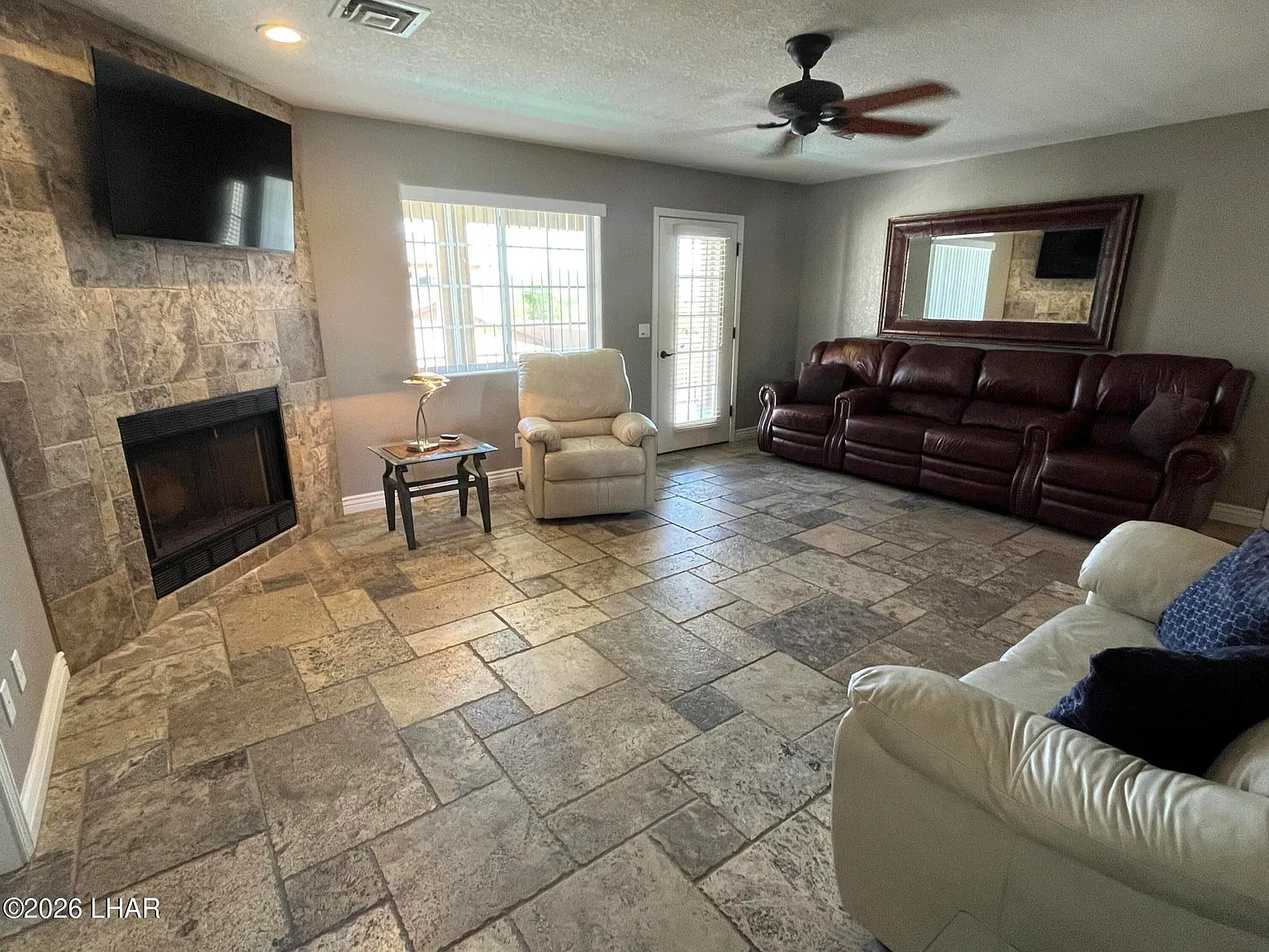 3 bed, 4.0 bath, 2804 sqft, $4,000 — Photo 4