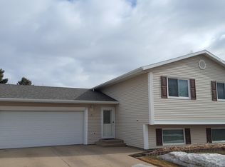 3837 Montreal St, Bismarck, ND 58503