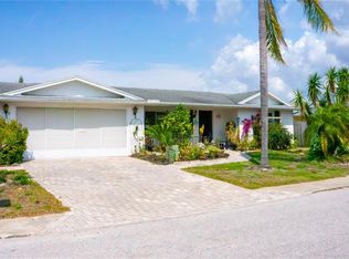 7321 San Moritz Dr, Port Richey, FL 34668