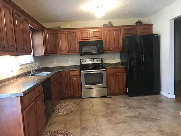 4th image of 1083 Clearview Dr