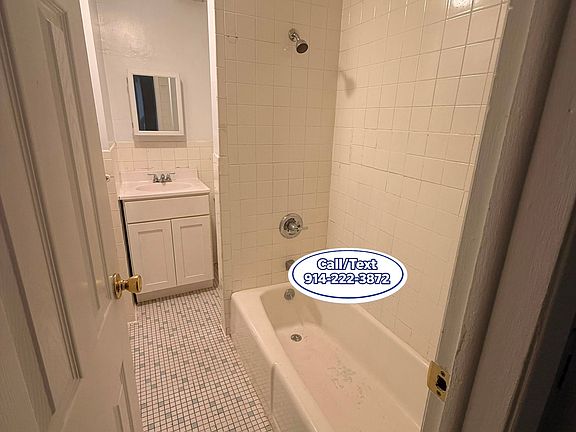 4th image of 130 W 4th St #1W