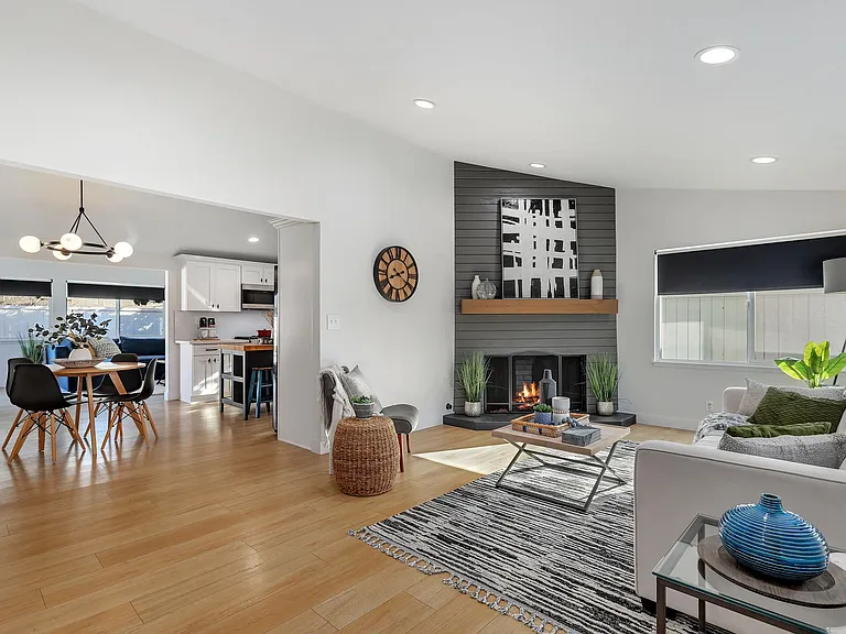 292 Joann St — Photo 3