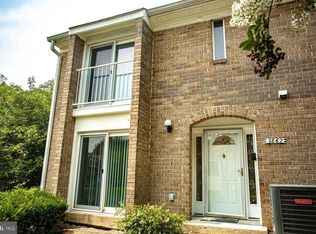 3862 Persimmon Cir, Fairfax, VA 22031