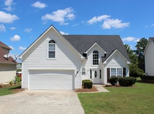 25 Harbour Lake Dr, Fayetteville, GA 30215
