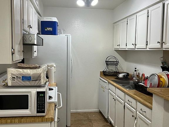 5th image of 10610 S 48TH Street #2096