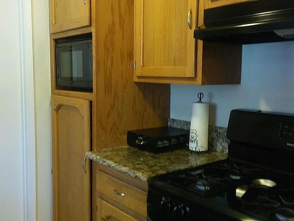 4th image of 1504 W Fawn St