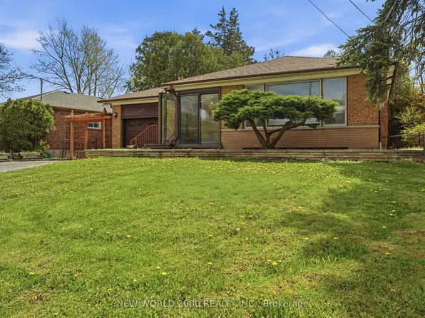 145 Elvaston Dr, Toronto, ON M4A 1N8