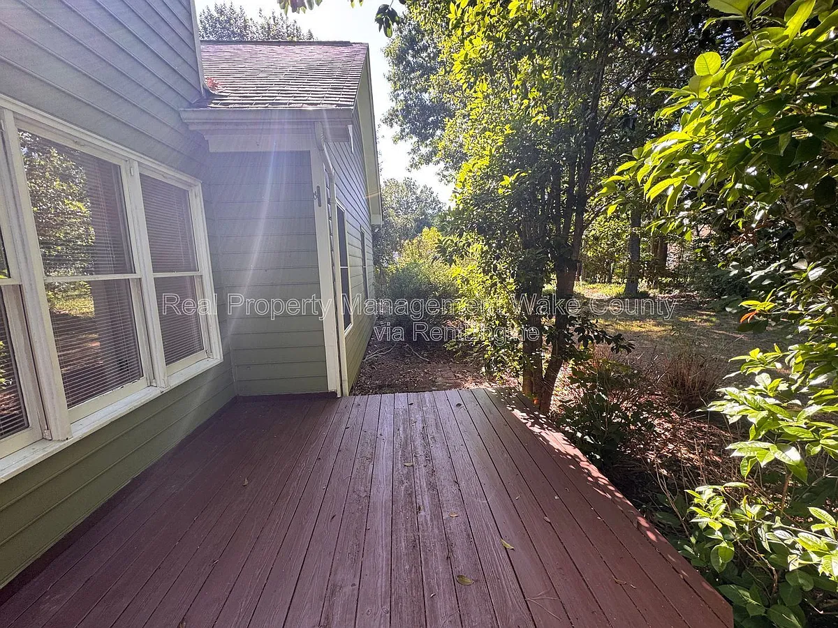Building Photo - 102 Powder Mill Ct