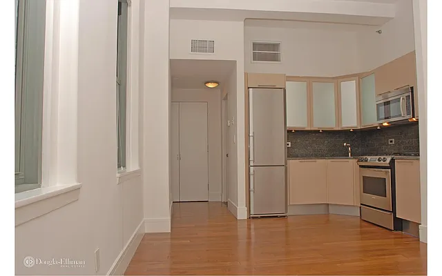 Rented by Douglas Elliman | media 6