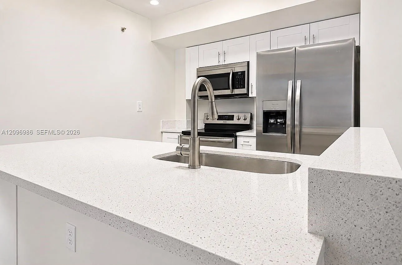 The Citadel Condo — Photo 2